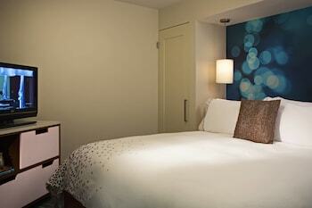 Hotel Renaissance Wind Creek Aruba Resort