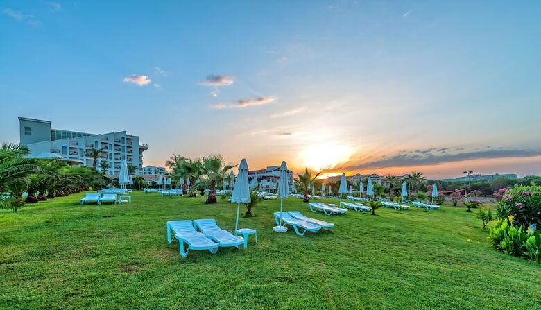 Hotel Royal Atlantis Resort And Spa