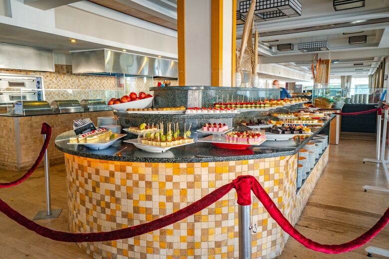 Hotel Royal Atlantis Resort And Spa