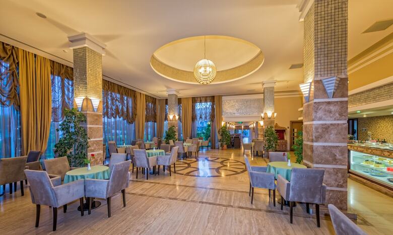 Hotel Royal Atlantis Resort And Spa