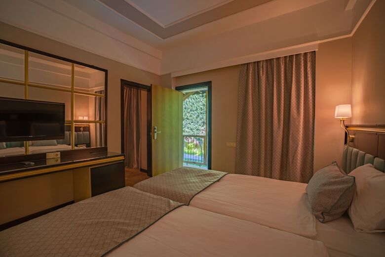 Hotel Royal Atlantis Resort And Spa