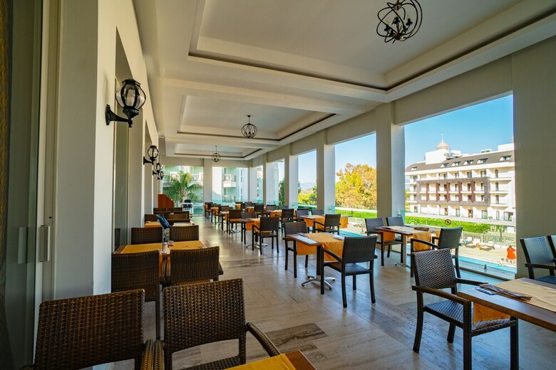 Hotel Royal Atlantis Resort And Spa