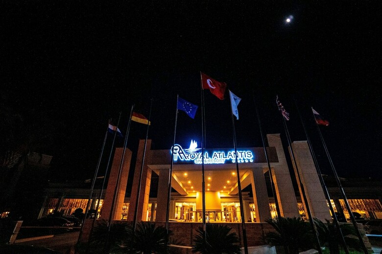 Hotel Royal Atlantis Resort And Spa