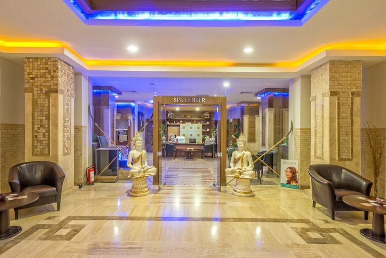 Hotel Royal Atlantis Resort And Spa