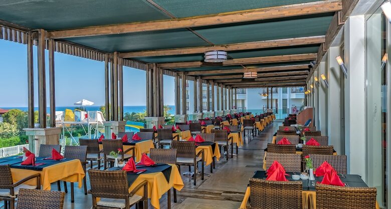 Hotel Royal Atlantis Resort And Spa