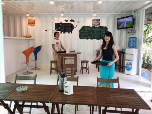 Roly's Hostel