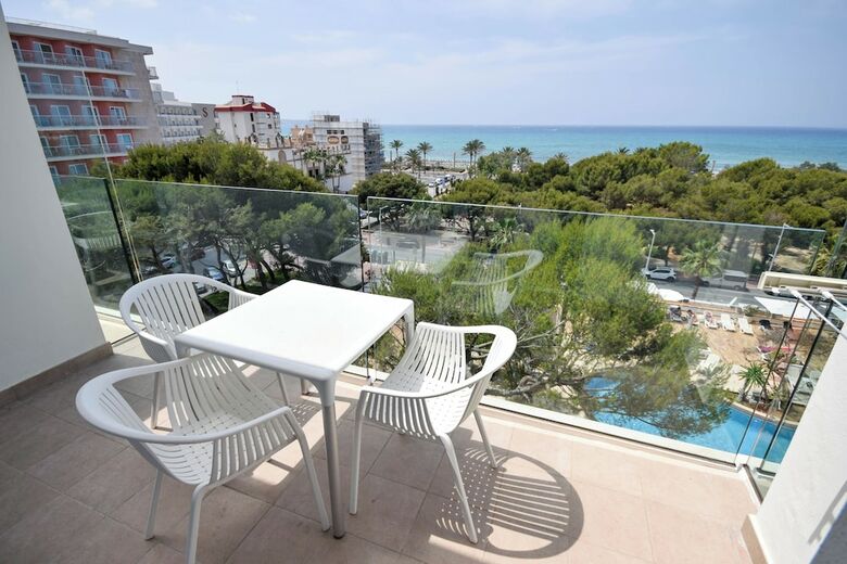 Hotel Houm Plaza Son Rigo