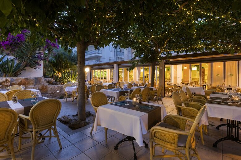 Hotel Houm Plaza Son Rigo