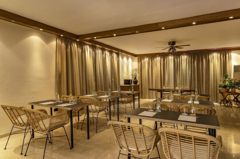 Hotel Houm Plaza Son Rigo