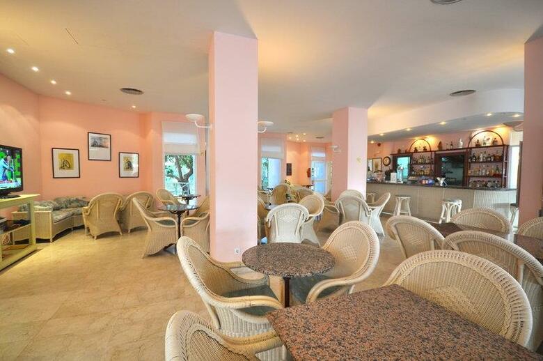 Hotel Houm Plaza Son Rigo