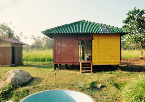 Lodge Elephant Watch Hut