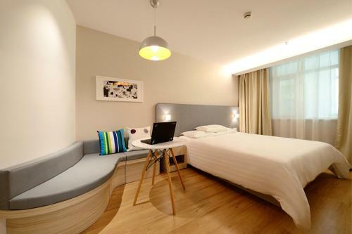 Hotel Hanting Express Changchun Yiqi West Station