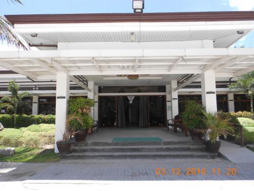 London Beach Resort And Hotel