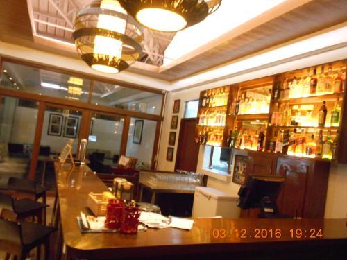 London Beach Resort And Hotel