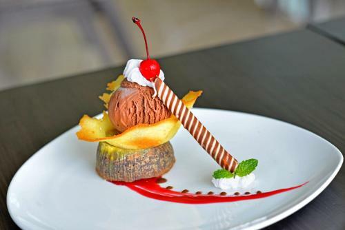 Hotel Golden Tulip Mataram
