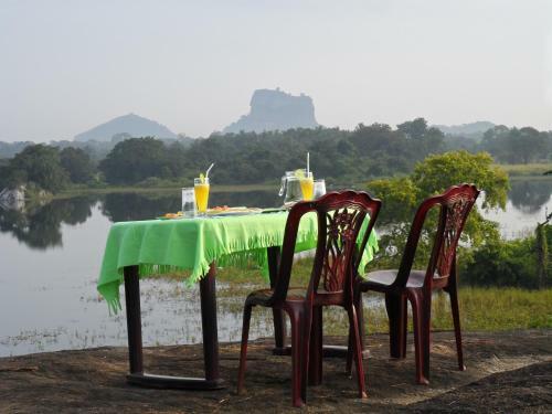 Lodge Sigiri Lake Paradise