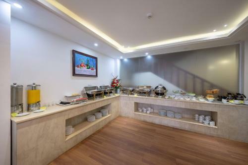 Airport Lucky Star Hotel