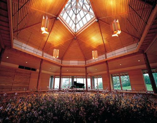 Hotel Yatsugatake Kogen Lodge