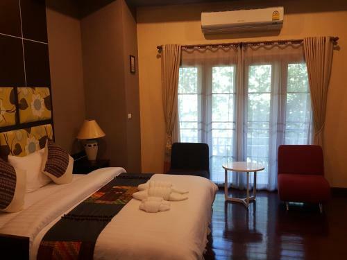 Hostal Bura Phat Resort