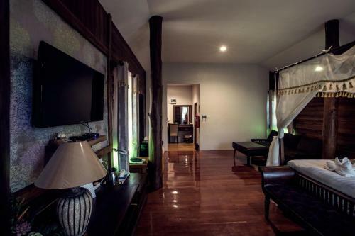 Hostal Bura Phat Resort