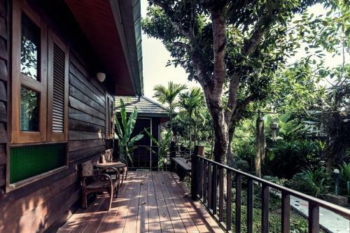 Hostal Bura Phat Resort