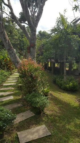 Hostal Bura Phat Resort