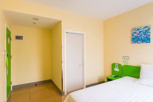 Hotel Hi Inn Ningde Wanda Plaza