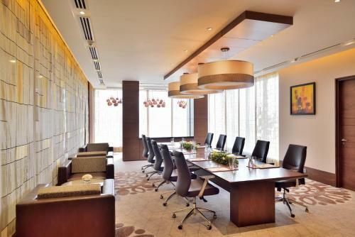 Hotel Courtyard By Marriott Raipur
