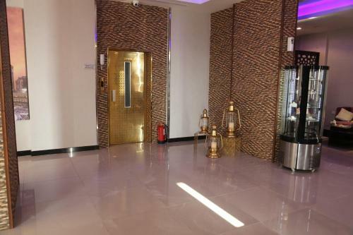 Apartamento Makarm Palm Hotel Suites