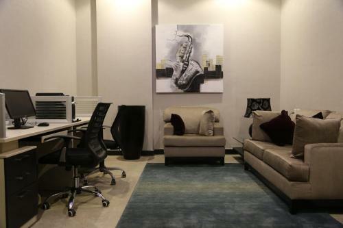 Apartamento Makarm Palm Hotel Suites
