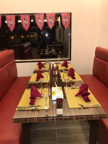 Apartamento Makarm Palm Hotel Suites