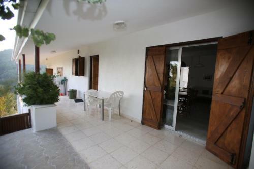 Moniatis Country House