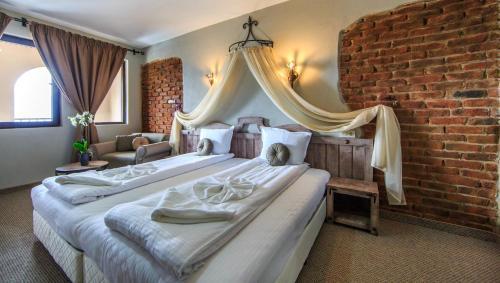Valentina Castle Hotel & Spa