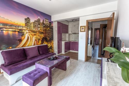 Lombardi Apartment House