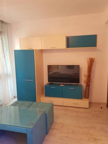 Lombardi Apartment House