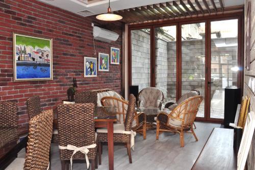 Lombardi Apartment House