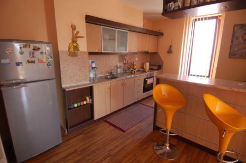Apartamento Penthouse Iglika Front Beach