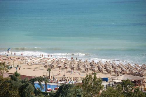Apartamento Penthouse Iglika Front Beach