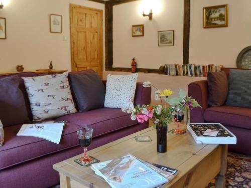 Henley Bridge Holiday Cottage