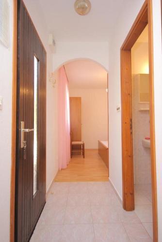 Holiday Home Uvala Rogacic 8889