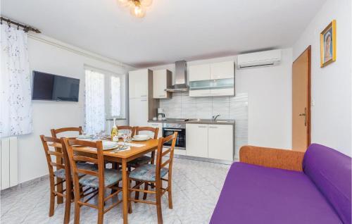 Two-bedroom Apartment Jurandvor 06