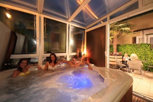 Bed & Breakfast Napraforg� Wellness H�z �s Panzi�
