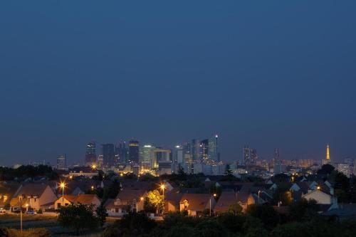 Aparthotel Residhome Carri�res La D�fense
