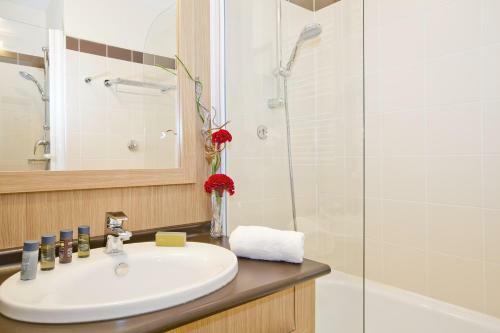 Aparthotel Residhome Carri�res La D�fense