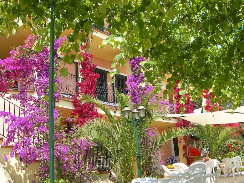 Hotel Domus De Janas Sul Mare
