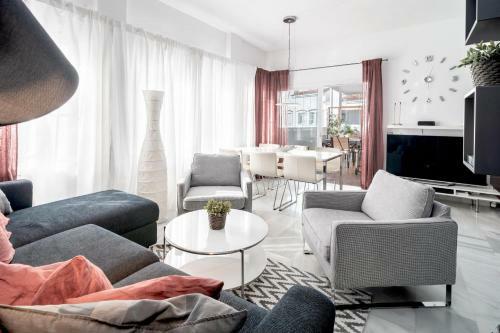 Rg - Elegant 2 Bedroom Apartment In Puerto B