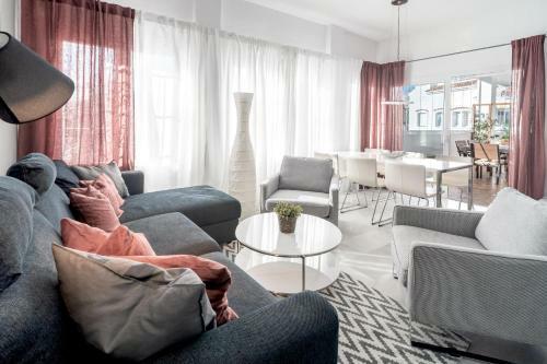 Rg - Elegant 2 Bedroom Apartment In Puerto B