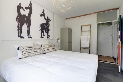 Hostal Bed And Breakfast Zuid Oost Heesterveld / Bnb Zoh