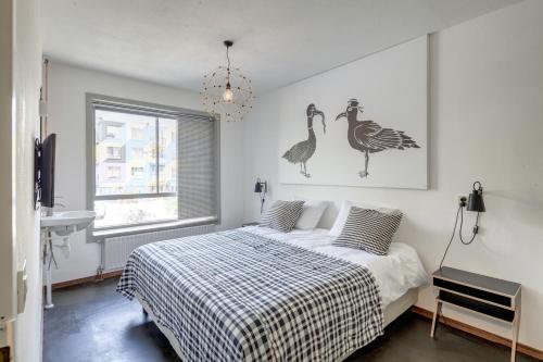 Hostal Bed And Breakfast Zuid Oost Heesterveld / Bnb Zoh