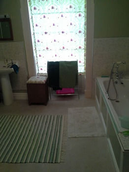 Bed & Breakfast Inglewood House